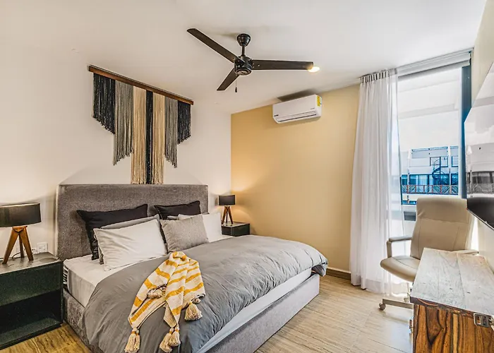 2 Bedroom Bliss Stunning Rooftop Gym Osmosis Desk Apartment